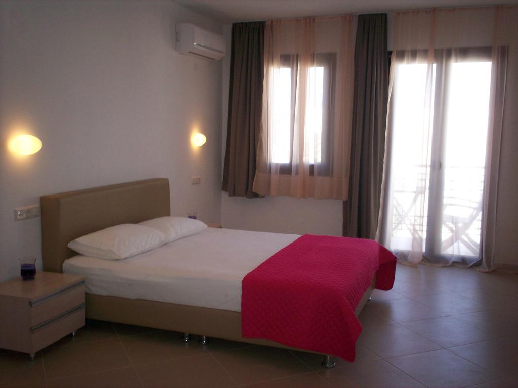 Alex Mike Appartement Agia Anna  Buitenkant foto