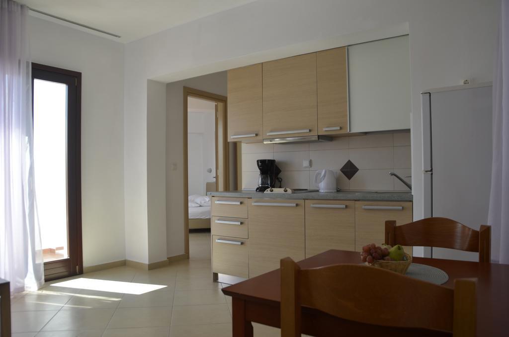 Alex Mike Appartement Agia Anna  Buitenkant foto